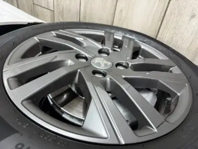 Peugeot 208 2022 · foto 18