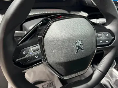 Peugeot 208 2022 · foto 5