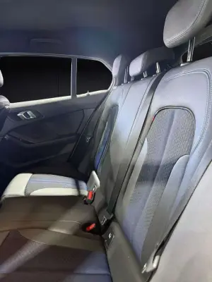 BMW Serie 1 2023 · foto 12