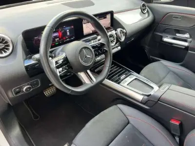 Mercedes-Benz GLA 2024 · foto 8