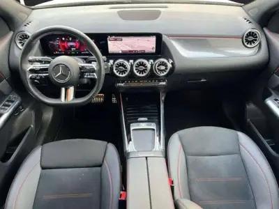 Mercedes-Benz GLA 2024 · foto 9