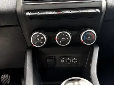 Renault Clio 2024 · foto 8