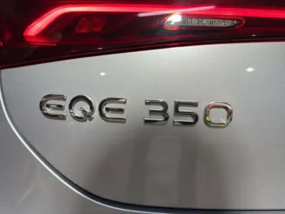 Mercedes-Benz EQE 2024 · foto 8