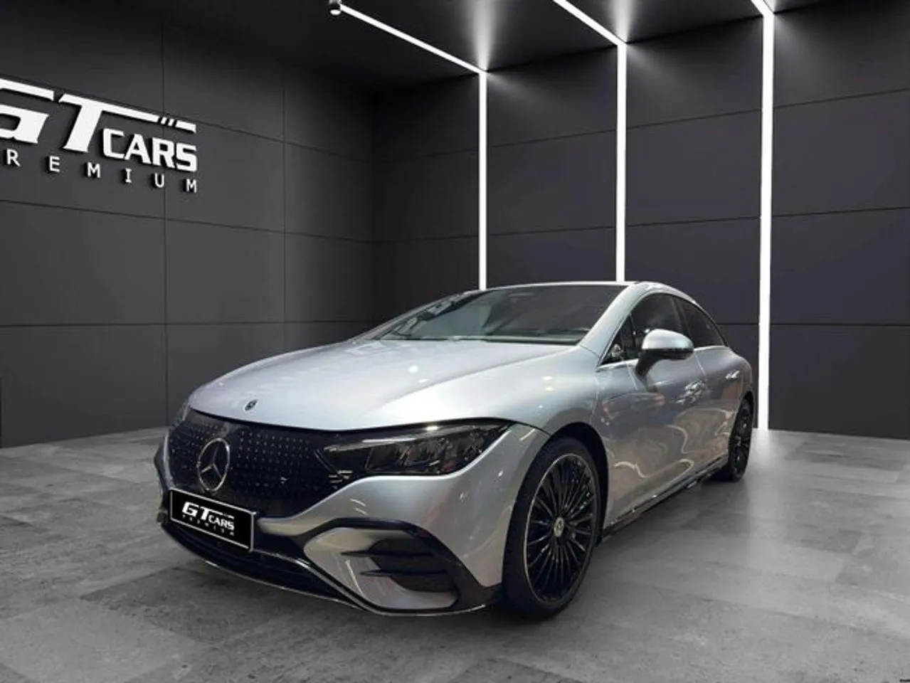 Mercedes-Benz EQE 2024 en 2 islas · CEC