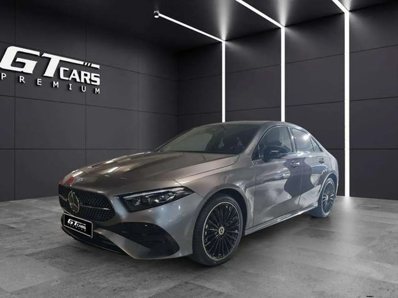 Mercedes-Benz Clase A 2025 en 2 islas · CEC
