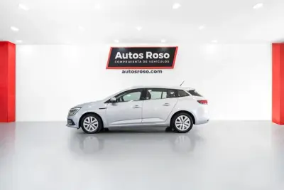 Renault Megane 2021 · foto 2