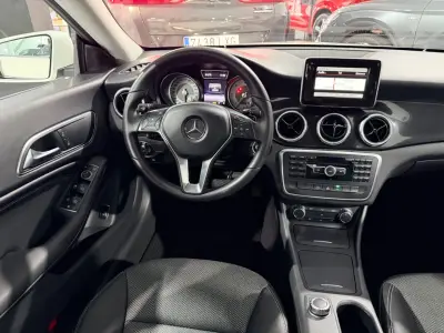 Mercedes-Benz CLA 2017 · foto 9