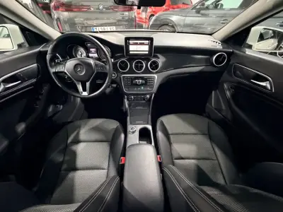 Mercedes-Benz CLA 2017 · foto 10