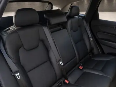 Volvo XC60 2022 · foto 9