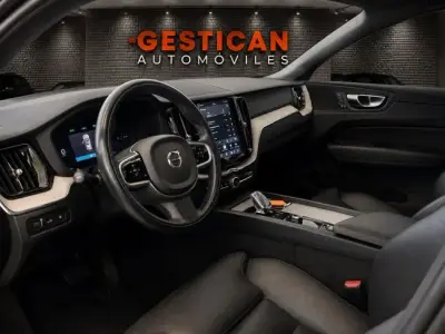 Volvo XC60 2022 · foto 5