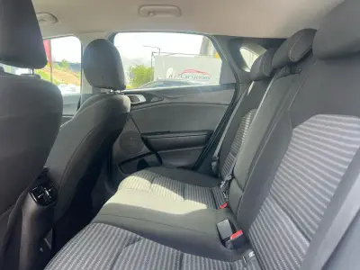 KIA Ceed 2023 · foto 9