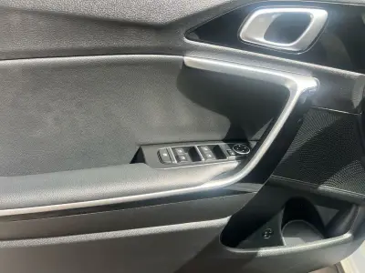 KIA Ceed 2023 · foto 12