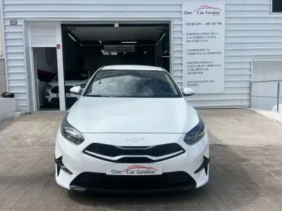 KIA Ceed 2023 · foto 2