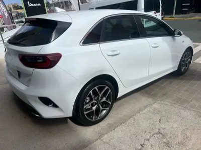 KIA Ceed 2023 · foto 6