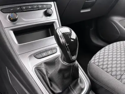 Opel Astra 2022 · foto 13