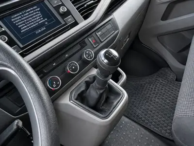 Volkswagen Transporter 2023 · foto 11