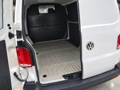 Volkswagen Transporter 2023 · foto 15