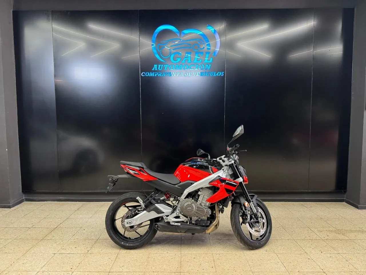 Aprilia Tuono en Gran Canaria · CEC