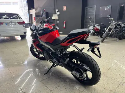Aprilia Tuono 2025 · foto 5