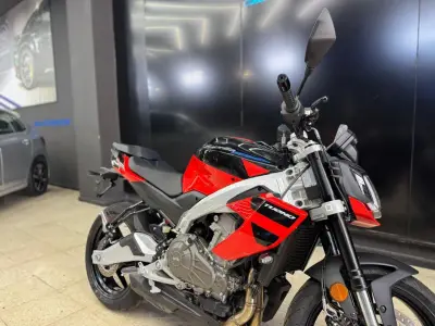 Aprilia Tuono 2025 · foto 8