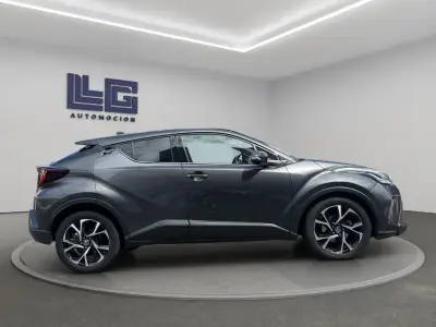 Toyota C-HR 2023 · foto 8