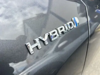 Toyota C-HR 2023 · foto 19