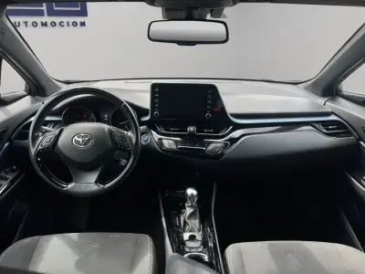 Toyota C-HR 2023 · foto 15