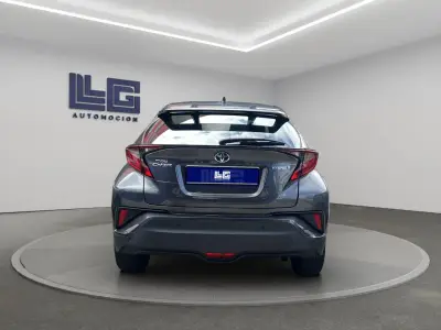 Toyota C-HR 2023 · foto 4