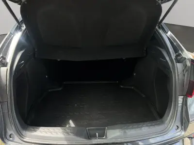 Toyota C-HR 2023 · foto 16
