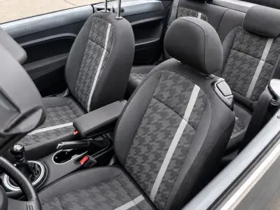 Volkswagen Beetle 2019 · foto 13