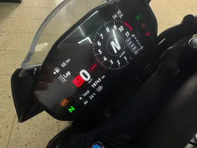 Ducati Monster 2023 · foto 8
