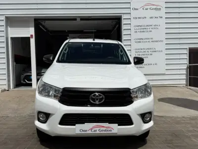 Toyota Hilux 2019 · foto 2
