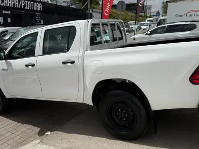 Toyota Hilux 2019 · foto 6