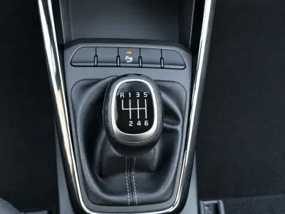 KIA Stonic 2023 · foto 17