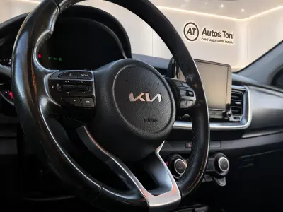 KIA Stonic 2023 · foto 13