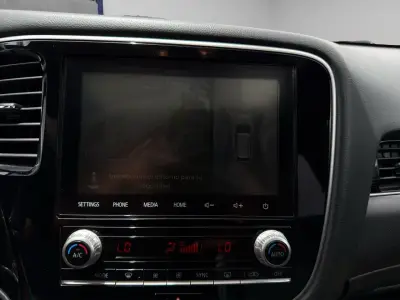 Mitsubishi Outlander 2021 · foto 9