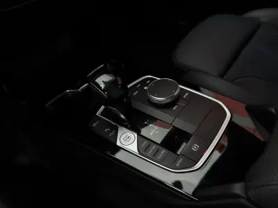BMW Serie 1 2021 · foto 12