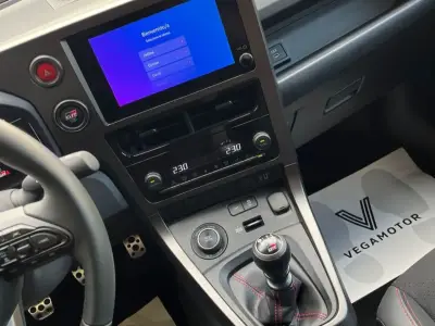 Toyota GR Yaris 2025 · foto 12