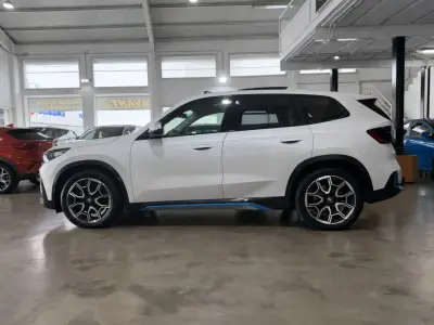 BMW iX1 2023 · foto 5