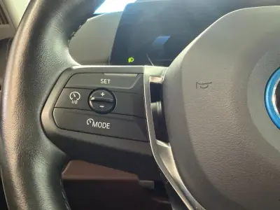 BMW iX1 2023 · foto 17