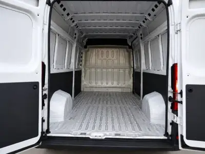 Peugeot Boxer 2023 · foto 5