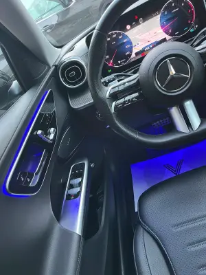 Mercedes-Benz 220 2024 · foto 9