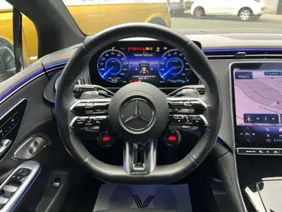 Mercedes-Benz EQE AMG 2024 · foto 9