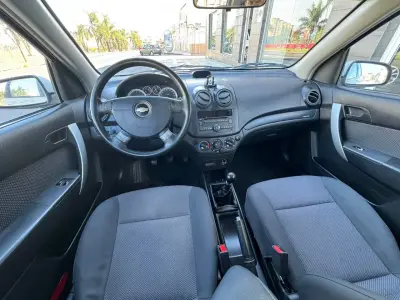 Chevrolet Aveo 2011 · foto 5
