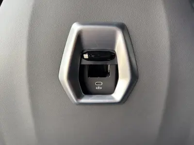 BMW XM 2025 · foto 15