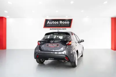 Toyota Yaris 2024 · foto 3