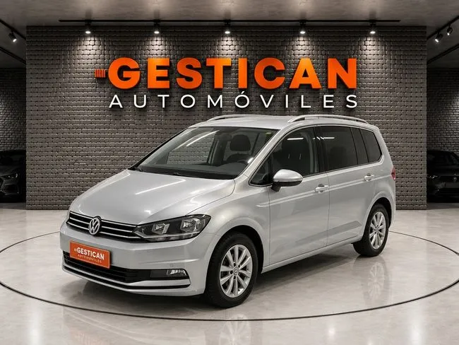 Volkswagen Touran 2018 en 4 islas · CEC