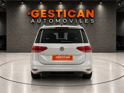 Volkswagen Touran 2018 · foto 6