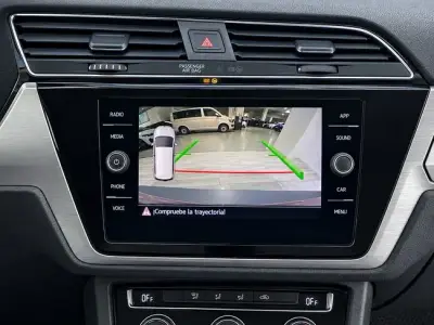 Volkswagen Touran 2018 · foto 19