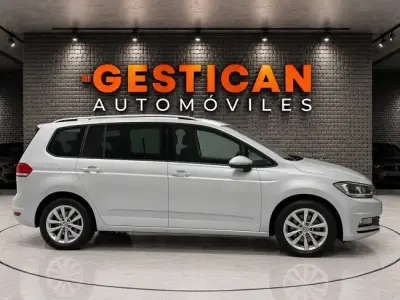 Volkswagen Touran 2018 · foto 5